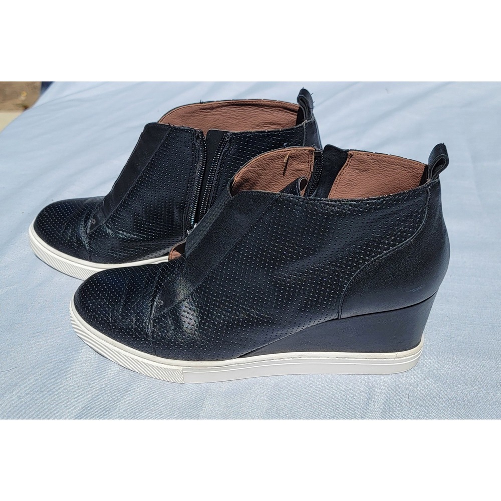 Linea Paolo Black Perforated Leather Wedge Sneakers Womens 8M Side Zip High Top